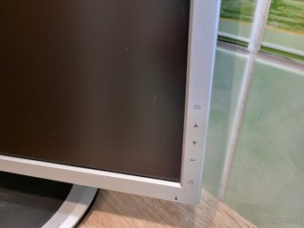 20" LG Flatron L204WT-SF, rozlíšenie 1680×1050, DVI a VGAvv - 2