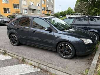 Ford focus 1.8 tdci GHIA - 2