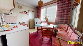 PREDAJ priestranný /65m2/, 2 izbový byt, blízko centra - IBA - 2