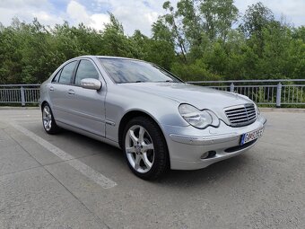 Mercedes c class w203 - 2