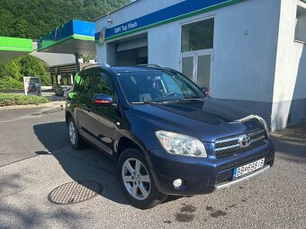 Predám Toyotu Rav4 2.0benzín 3.Gen - 2