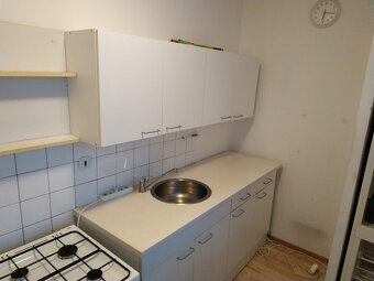 Prenajmem 1 izbový byt v Dúbravke Bratislava - 2