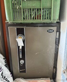 Predám trezor De Luxe HM - 2