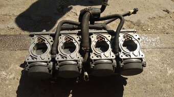 Karburátor z motorky - 2