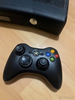 Predám XBOX 360 - 2
