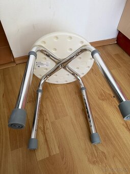 Stolička/stolček do kúpeľne - 2