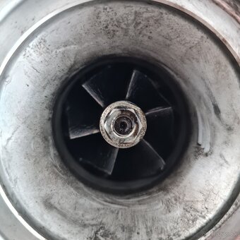 Pokazené turbo jaguar - 2