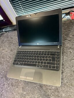 Notebook HP i3-2330M / 8 GB RAM / 250 GB SSD / LINUX MX - 2