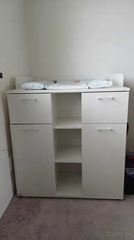 Prebaľovací pult - 2