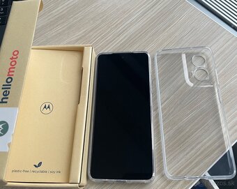 Nova nepouzita Motorola Moto G35 256GB - 2