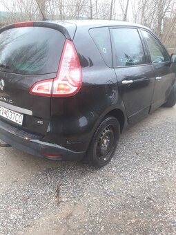 Renault - 2