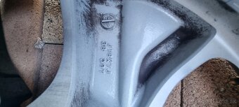 Predam 4ks alu disky r18 - 2
