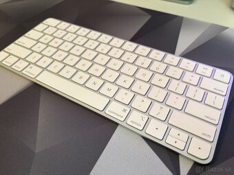 Apple Magic Keyboard 2024 US - v záruke - 2
