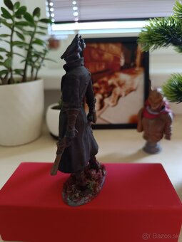 Predám 3D Tlačenú Figúrku Huntra z hry Bloodborne - 2