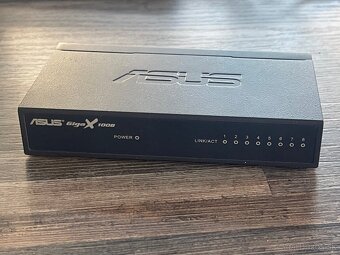 Switch Asus GigaX 1008 - 2