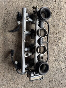 Suzuki gsxr 600 vstrekovanie - 2