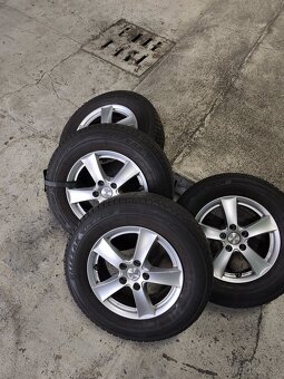 Alu disky 5x114,3 r16 na Hyundai Tuscon pneu 215/70 r16 - 2