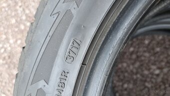 Zimné pneumatiky 215 55 r17 - 2