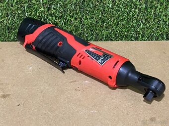 MILWAUKEE M12 IR 3/8 račňa - 2