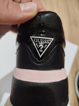 Dámske holografické tenisky GUESS - 2