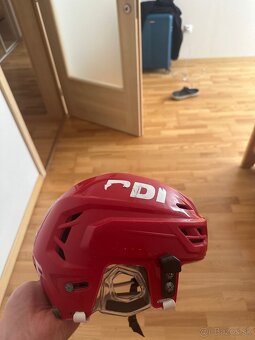 Prilba ccm tacks 710 - 2
