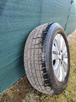 Sada letnych pneumatik 215/60/16 na ford s-max - 2