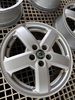 Predám elektróny ŠKODA 5x100 R15 - 2
