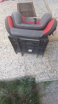 Dve autosedačky za symbolickú sumu - 2