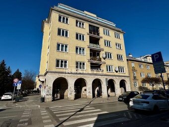 Prenájom lukratívnych obchodných priestorov (55m2) v... - 2