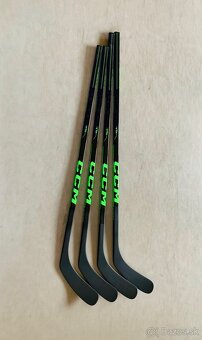 Predám hokejky CCM Ribcor Trigger YTH nové - 2
