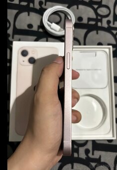 Apple iPhone 13 - 2