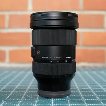 SIGMA 24-70mm f/2.8 DG DN Art Sony E-mount - 2