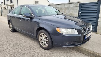 Volvo S80 2.4 D5 manuál - 2