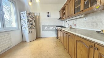 HALO reality - Predaj, trojizbový byt Levice - 2