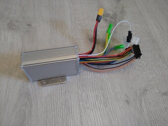Kukirin g2 pro riadiaca jednotka - 2