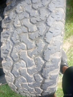 Predám pneumatiky na SUV - 2