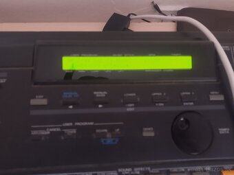 Roland E-70 - 2