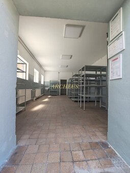 PRIESTOR NA PREDAJŇU, SKLAD, KANCELÁRIU AJ ĽAHKÚ VÝROBU - 2