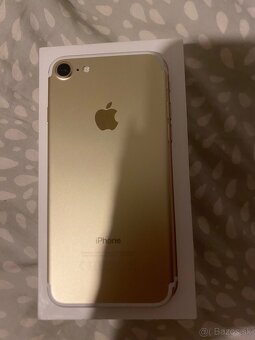 Predám iPhone 7 - 2