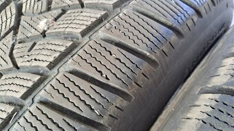 Predám 4ks jazdené zimné 235/55r19-105V Dunlop - 2