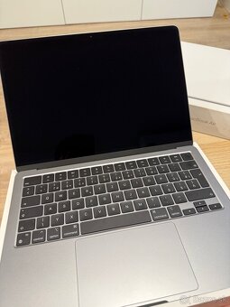 MacBook Air 13’ M3 (2024) 8GB RAM 256GB SSD - 2