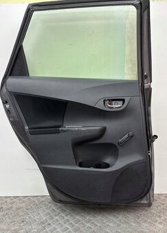 Toyota Verso S 2010- ľavé zadné dvere - 2