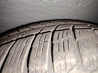 Predám zimné pneumatiky 195/65r15 barum - 2