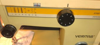 Predám kufríkový šijací stroj Veritas 8014/28 - 2