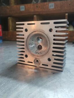 Predám hlavu na Babettu 207 - 2