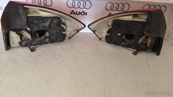 Svetlo lave audi a4 b6 sedan - 2