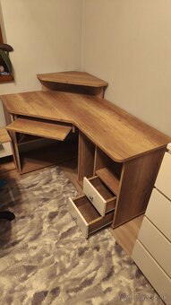 Predám rohový písací stôl - 2