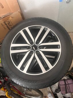 Mercedes Benz X class kola R19 - 2