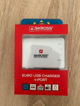 Skross sieťový adaptér 4× USB 4A 20W biela - 2