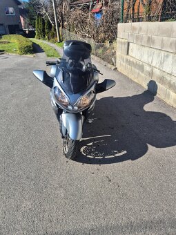 Kawasaki GTR 1400 - 2
